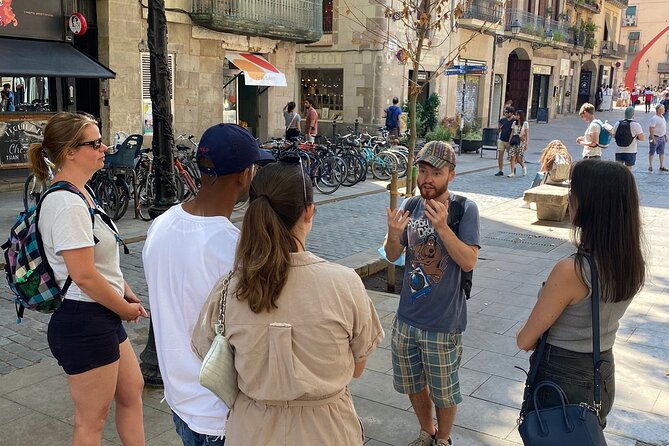 Happiness Walking Tour in Barcelona - Immerse Yourself in the Cultural Heritage