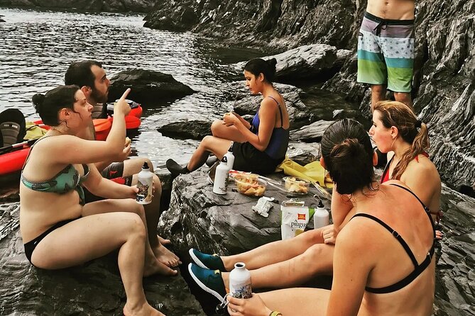 Happy Hour Kayak Tour in Cinque Terre - Exploring the Scenic Beauty of Cinque Terre by Kayak