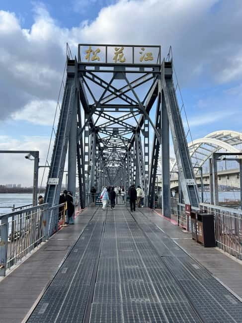 Harbin: Central Street, Baluoke Village, and Dinner Tour - Exploring Harbin’s Iconic Central Street