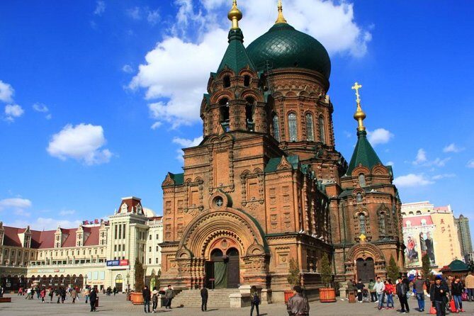 Harbin City Group Tour including Crossing Songhua River by Ropeway and Ice Swimming Show - An In-Depth Look at the Harbin City Group Tour