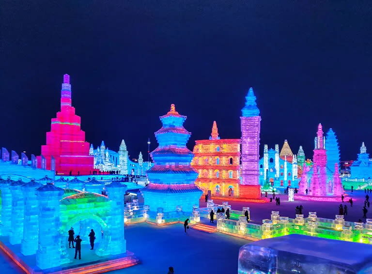 Harbin Ice and Snow World & Snow Town Private 6-Day Tour - Day 3: Trade city streets for three hours at Yabuli