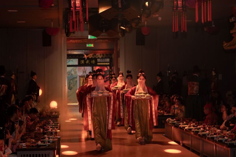 Harbin Red Gate Imperial Banquet Experience (Imperial Feast + Exquisite Performance + Emperors Dining Experience + Interactive Games + History and Culture + Optional Ancient Costume Experience) - The Two-Hour Banquet: Food, Music, and Dance