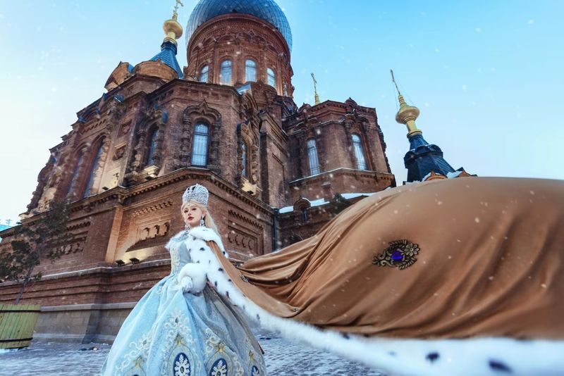 Harbin Russian Court Style Costume ▪ Shooting Experience - The court costume meets Harbin’s old streets