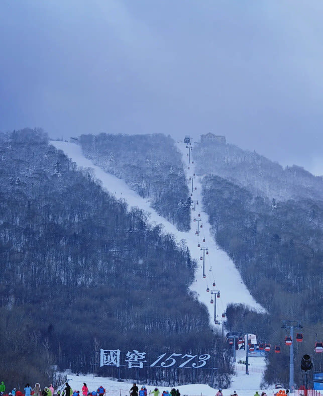 Harbin Snow Village & Yabuli 2-Day Winter Exploration Tour - A guide can make the drive part of the trip