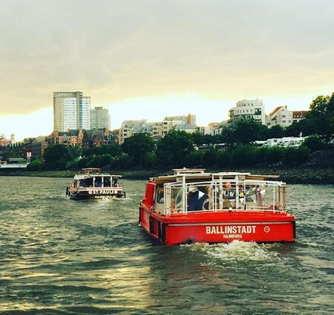 Harbor Tour With Live Moderation in German and English - Customer Reviews
