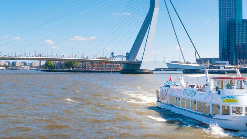 Harbour Cruise Tour in Rotterdam - Rijnhaven and Hotel New York