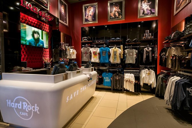 Hard Rock Cafe Barcelona With Set Lunch or Dinner - Restaurant Atmosphere and Decor