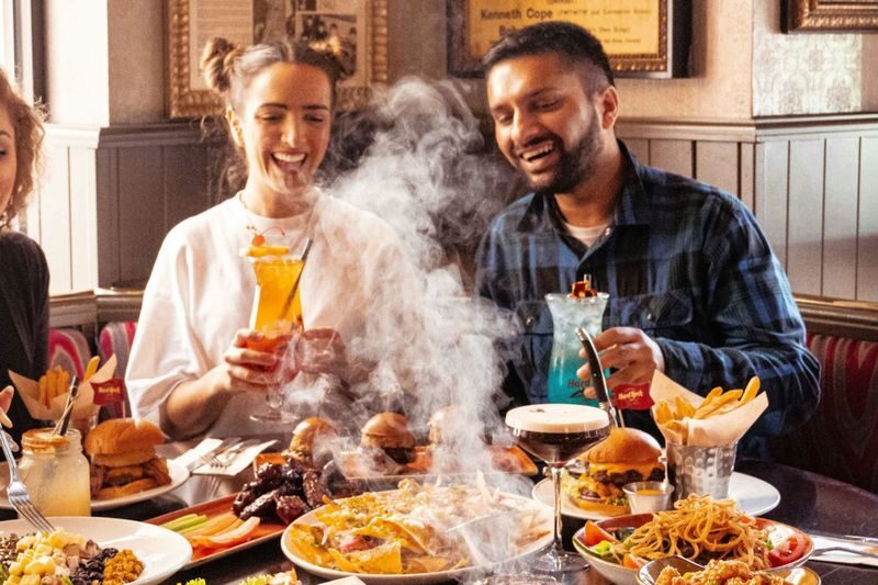 Hard Rock Cafe Cologne Dining Experience with Set Menu - Who should book this meal?