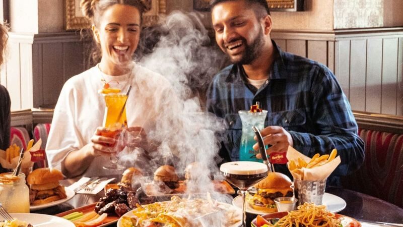 Hard Rock Cafe dining experience in Florence - Key points to know