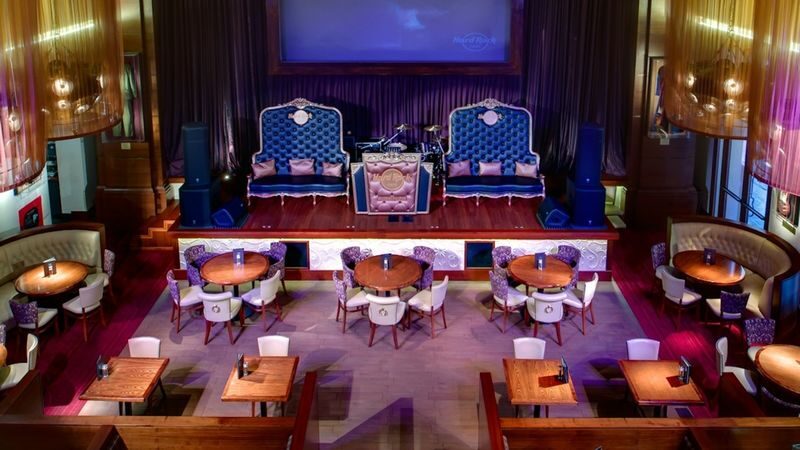 Hard Rock Cafe dining experience in Florence - Working out the price