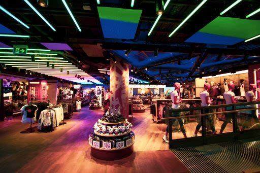 Hard Rock Cafe London Piccadilly Skip The Line Ticket - Who is likely to enjoy this stop