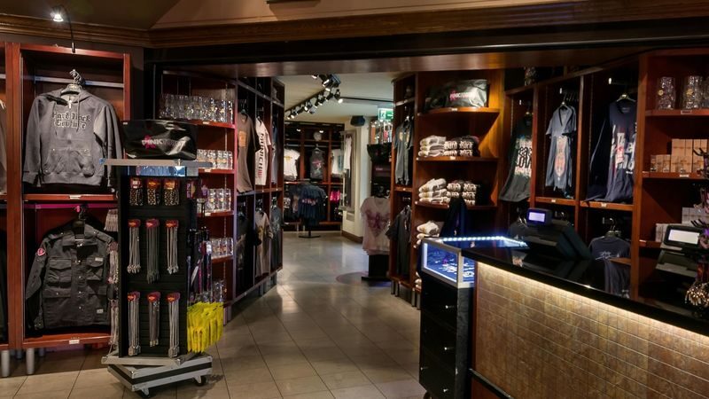 Hard Rock Cafe Munich Dining Experience - A rock museum with a menu