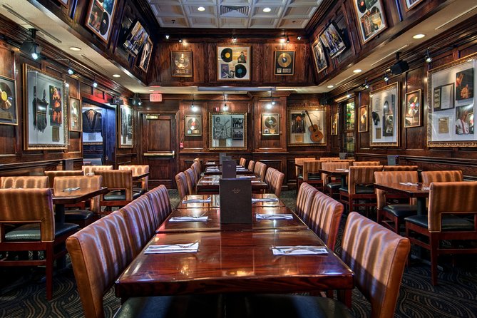 Hard Rock Cafe Niagara Falls New York - Rock n Roll Memorabilia Ambiance