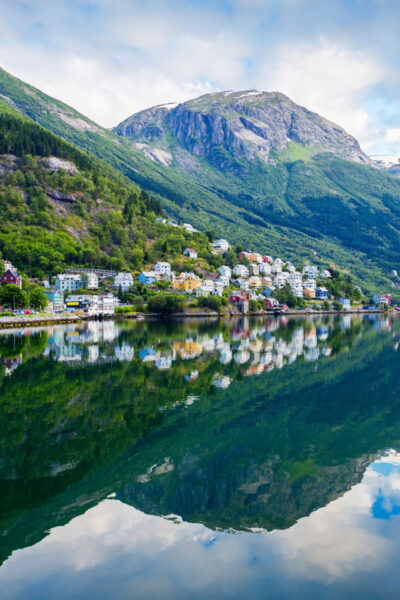 Hardangerfjord Lunch at Cider Farm, Coffee at Historic Hotel - Spildegarden Sider Farm