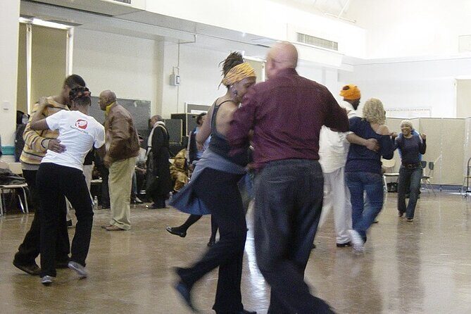 Harlem Swing Dance History Stroll and Dance Class - The Dance Class: Learning from the Locals