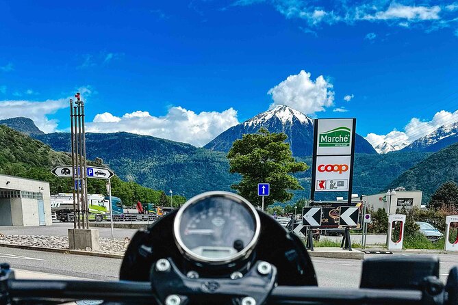 Harley Davidson Street Rod Motorcycle Rent in Geneva Switzerland - Lowest Price Guarantee