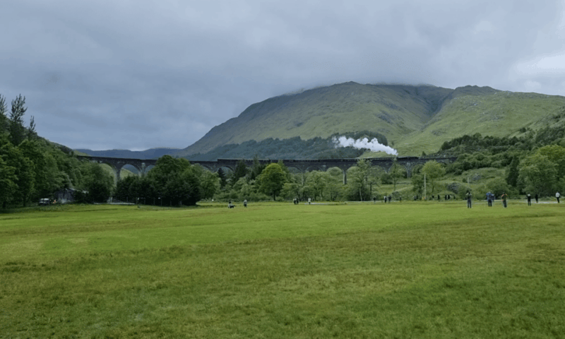Harry Potter Bridge Day Tour from Edinburgh - Exploring Stirling Castle