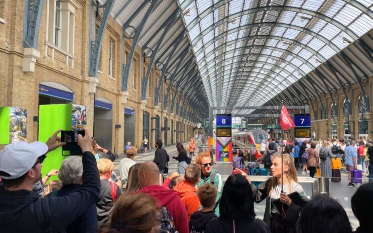 Harry Potter Walking Tour, Visit to the Film Locations. - Activity Details and Booking Information