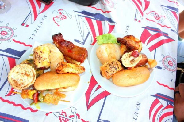 Hartebeespoort: Boat Cruise With Food - The Sum Up
