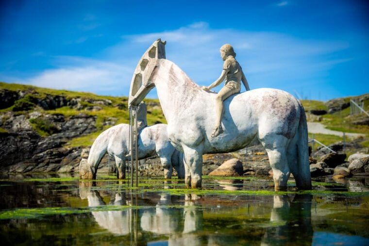Haugesund: Guided Scenic Minibus tour of Haugesund - The Sum Up