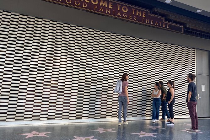 Haunted Hollywood Walking Tour: True Crime & Creepy Tales - Tour Guide Knowledge and Expertise