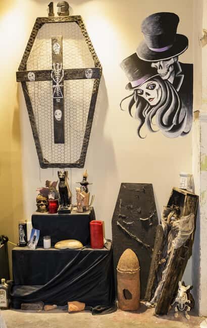 Haunted Museum: Tour | Psychic Reading | Voodoo Doll making - The Sum Up