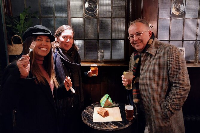 Haunted Pubs of Old London Tour - Expert Guides and Storytellers