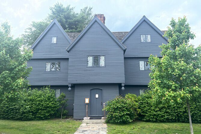 Haunted Salem Ghost Tour - Haunted Salem Ghost Tour Review: An Authentic Spooky Adventure or Just a Walk?