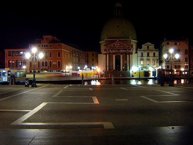 Haunted Venetian Nights: Explore the Ghostly Secrets - Venture off the Beaten Path