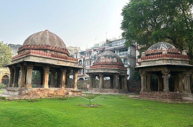 Hauz Khas Village: A Self Guided Walking Tour - How the Tour Works & Practical Tips