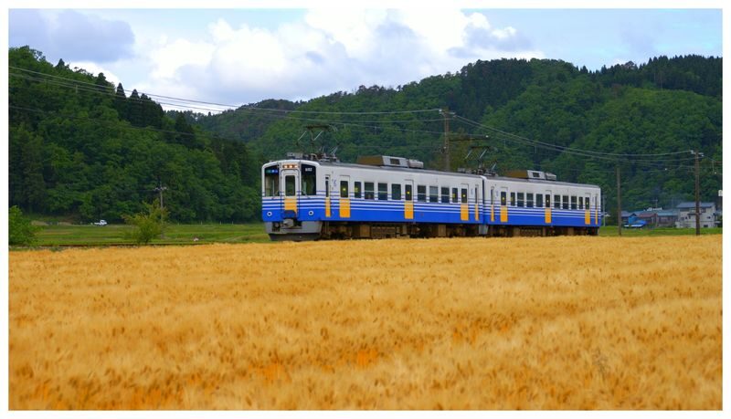 Have Fun in Fukui Pass - The XR dinosaur bus: memorable ride, uncertain seat