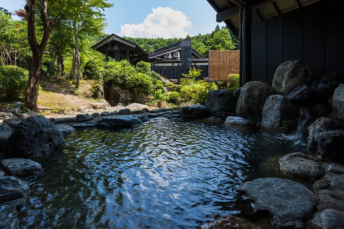 Have Your Own Time in the Space of Important Cultural Properties and Natural Hot Springs. - Lounge Service & Hot Spring Bath Experience