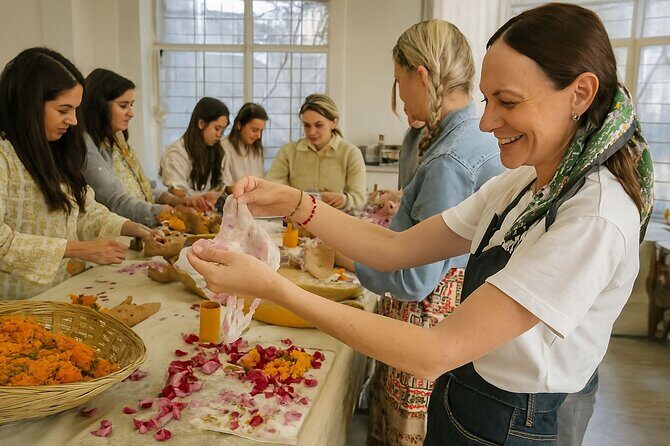 Hawa Mahal and Pink City Private Flower Tour in Jaipur - Practical Considerations