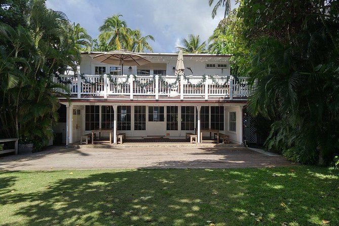 Hawaii Five-0 TV Tour & Lunch at Mcgarretts With Cousin Flippa - Lunch at McGarretts House
