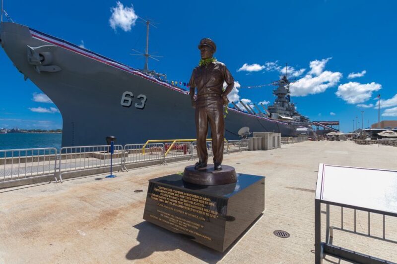 Hawaii: Oahu Attraction Pass with Top-Rated Luau - Who Should Consider This Pass?