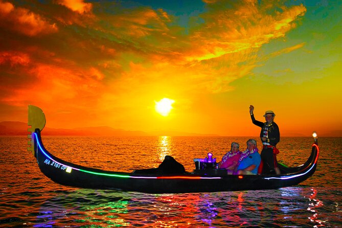 Hawaiian Riviera Gondola Cruise Waikiki Hop on Hop off Bus - Overview of the Cruise