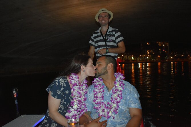 Hawaiian Riviera Gondola Cruise Waikiki Hop on Hop off Bus - Cancellation Policy