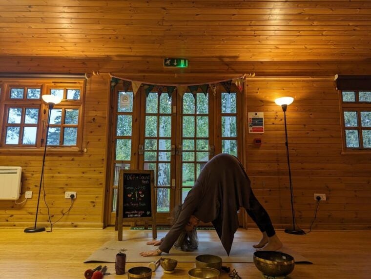 Hayling Island: Traditional Hatha Yoga - Arrival and Setting