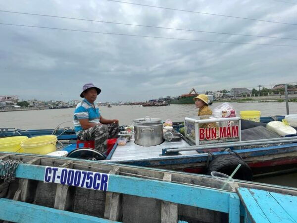 Hcm: Cai Rang Floating Market With English or French Guide - Frequently Asked Questions