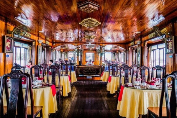 HCM: Saigon River Buffet Dinner Cruise With Private Table - Common Questions