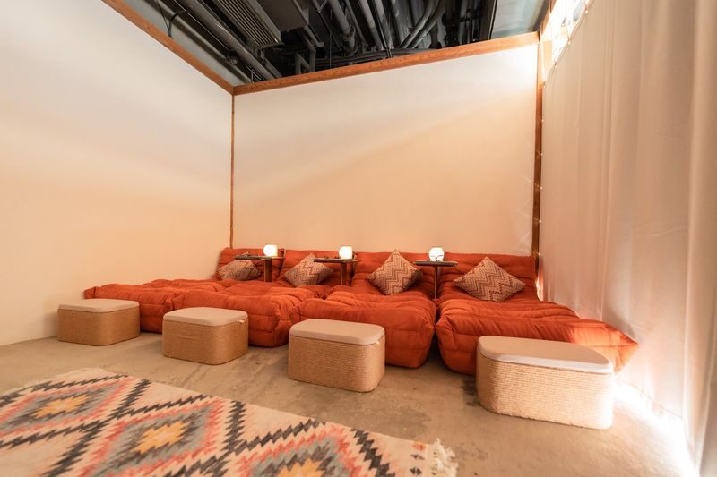 hea- Wellness Boutique | Massage + Wellness Experience | Foot Massage | Yoga | Singing Bowl Therapy | Tai Kok Tsui - A quiet room is not guaranteed