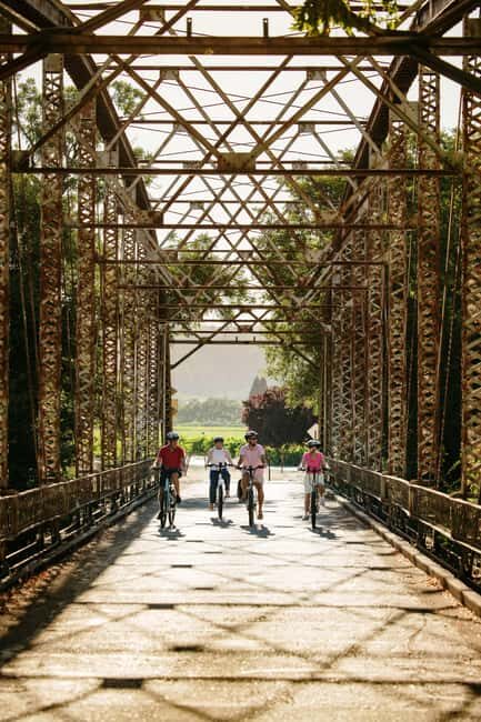 Healdsburg: Guided Electric Bike Wine Tour with Winery Stops - Healdsburg: Guided Electric Bike Wine Tour with Winery Stops