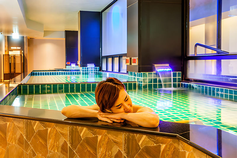 Healthworld Onsen Spa and Massage in Bangkok - A city break built around bathing