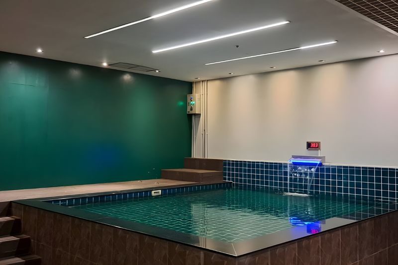 Healthworld Onsen Spa and Massage in Bangkok - Hot pools, cold water, and a slower pace