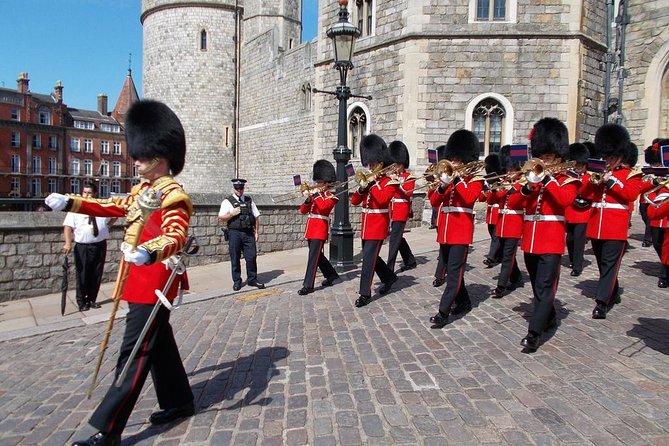 Heathrow Airport Arrival To Bath Via Windsor Castle - Return Journey