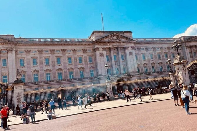 Heathrow Airport-London Private Transfer London-Heathrow Airport - Air-conditioned Vehicle