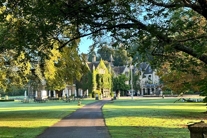 Heathrow Airport Pick Up Service - Meeting Point at Heathrow Airport