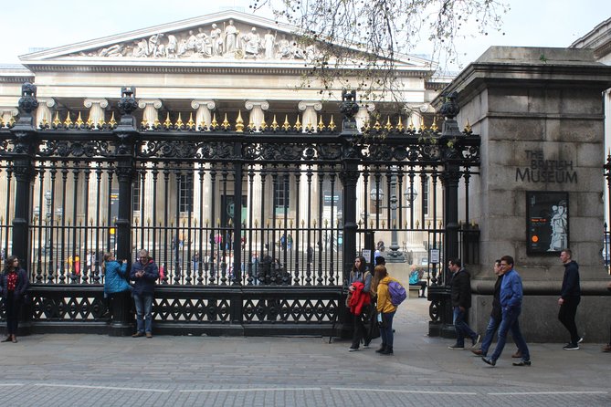 Heathrow Airport to Central London Private Round Trip Transfer - Meeting and Pickup