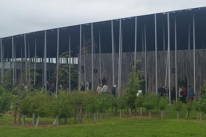 Heathrow Hotel to Heathrow Hotel With Stopovers at Stonehenge & Salisbury - Private Tour/Activity