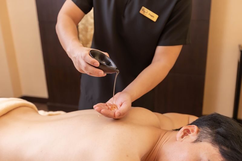 Heavena Wellness and Spa at Ramada Hotel Riverside in Bangkok - What the treatment is like